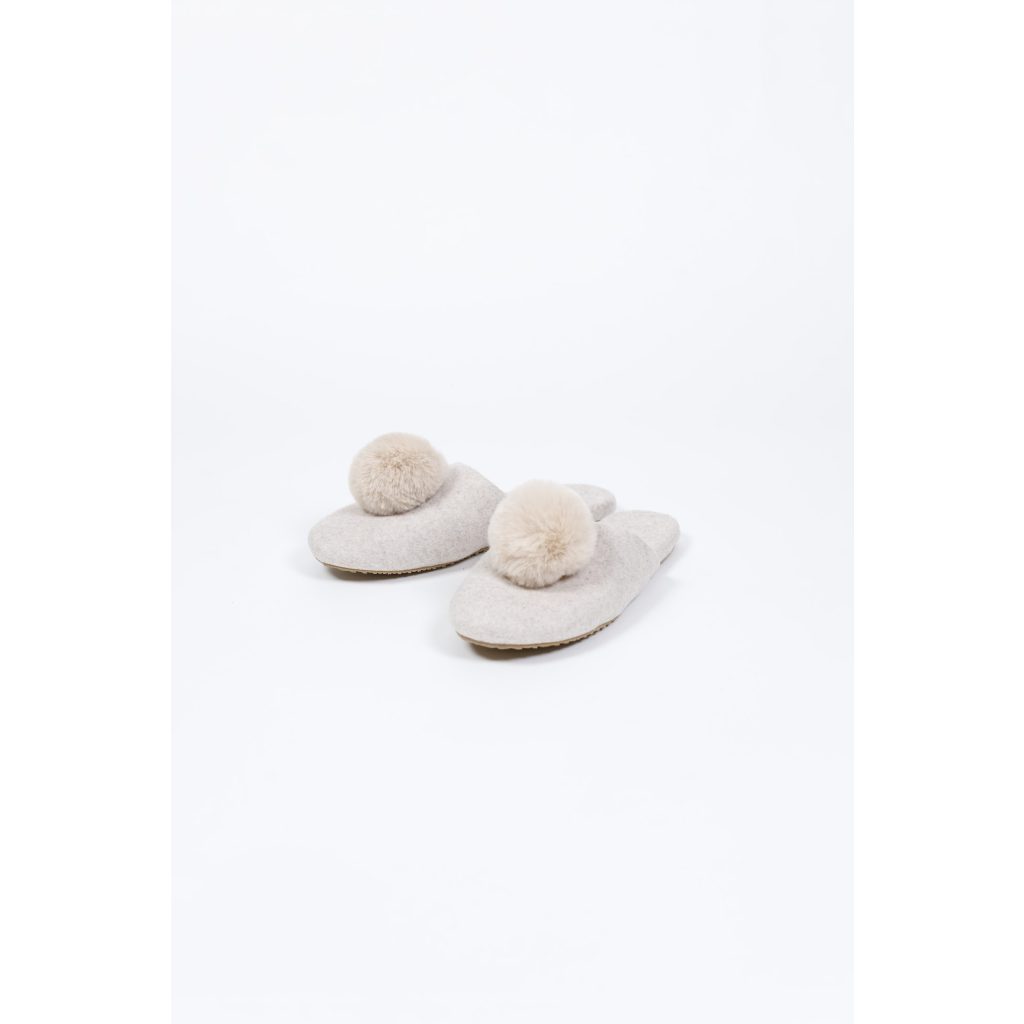Off-White Women’s Fuzzy Slipper