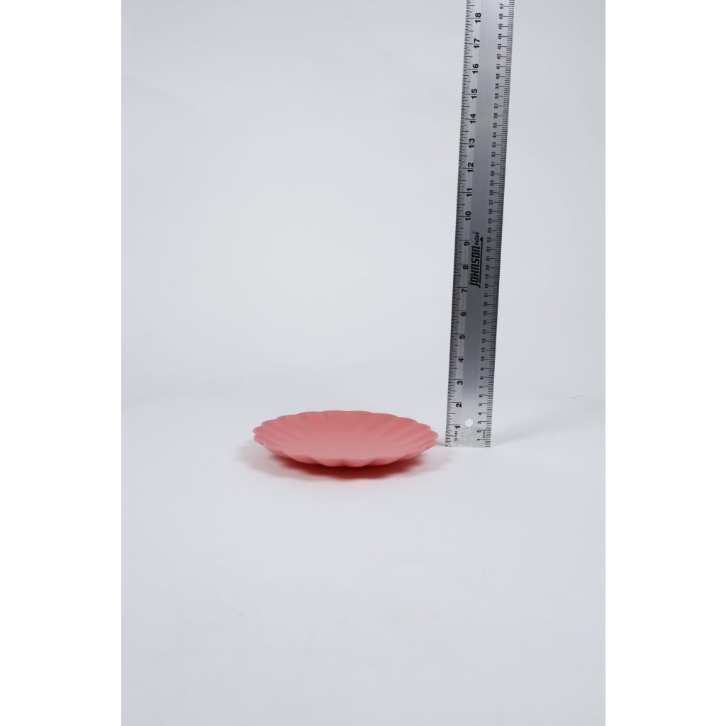 Coral Plastic Scalloped Edge Plate